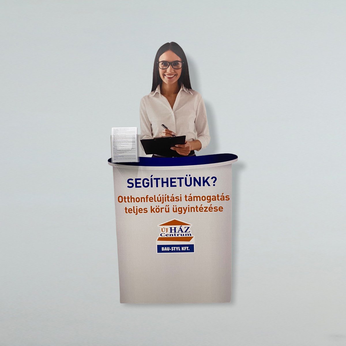 marketing figura standee