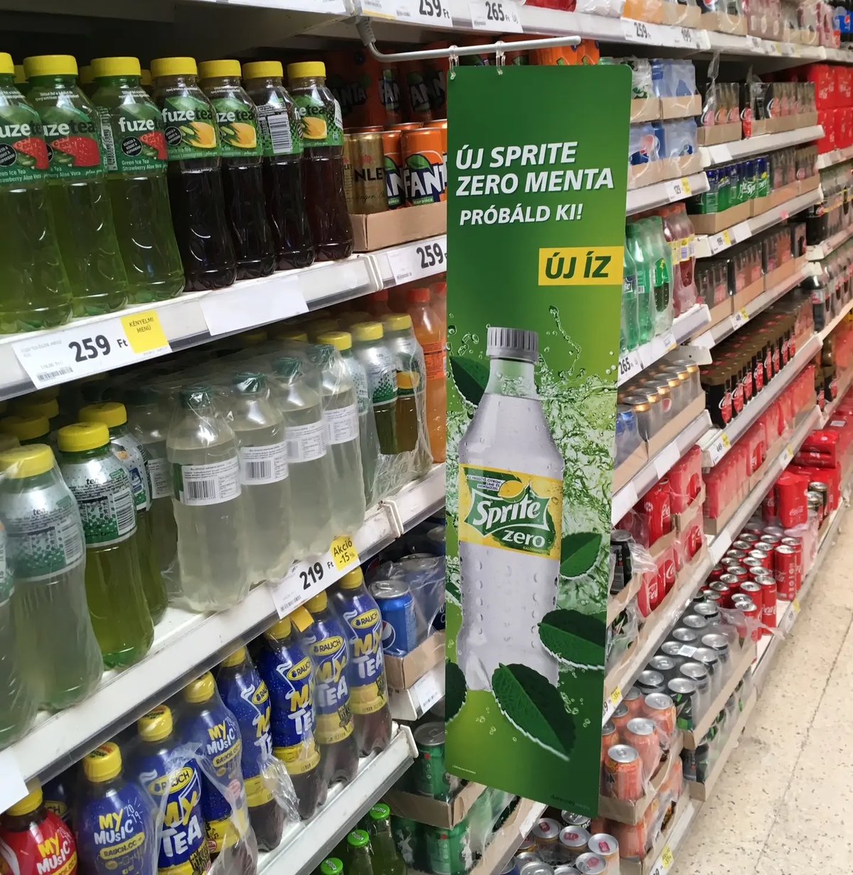 „Új Sprite Zero Menta” polc-él reklámcsík